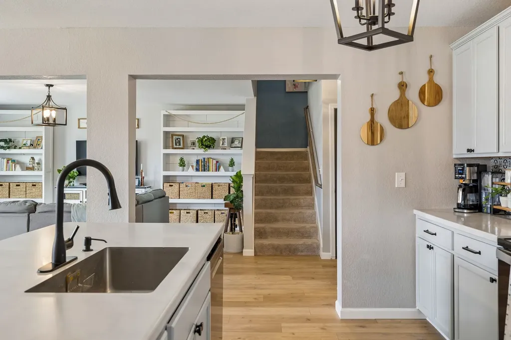 2704 Swarm Court Columbia TN 38401