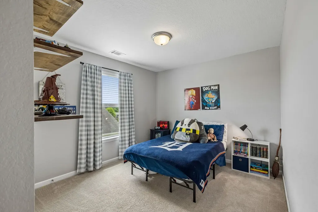 2704 Swarm Court Columbia TN 38401