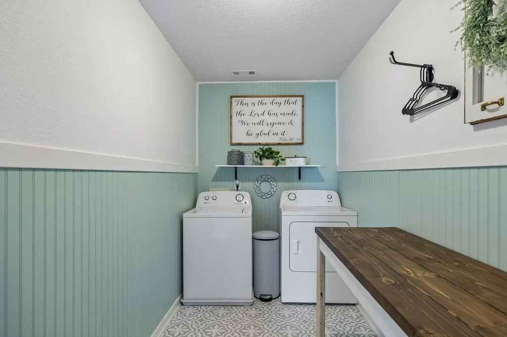 2704 Swarm Court Columbia TN 38401