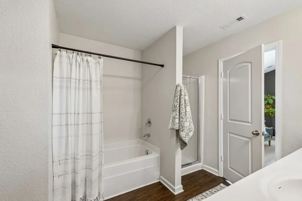 2704 Swarm Court Columbia TN 38401