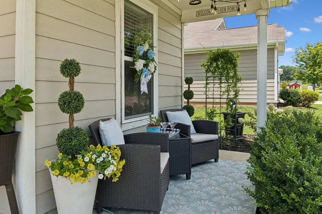 2704 Swarm Court Columbia TN 38401