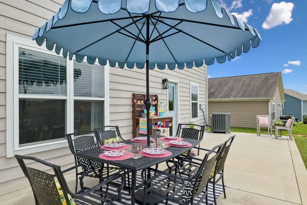 2704 Swarm Court Columbia TN 38401