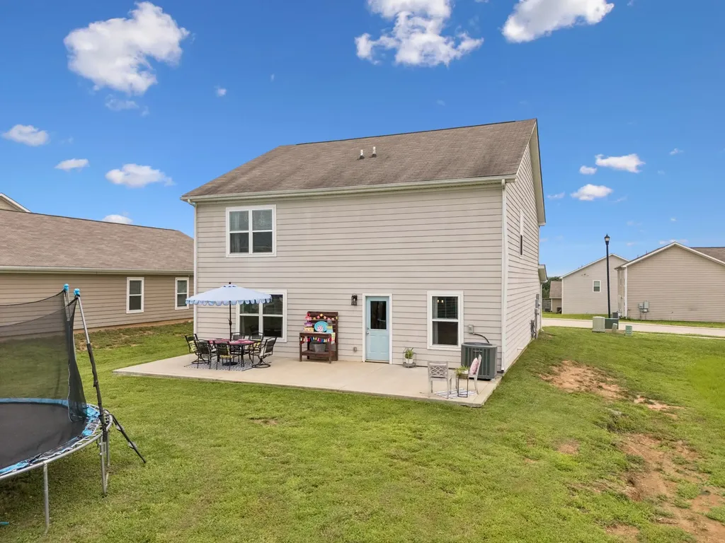 2704 Swarm Court Columbia TN 38401