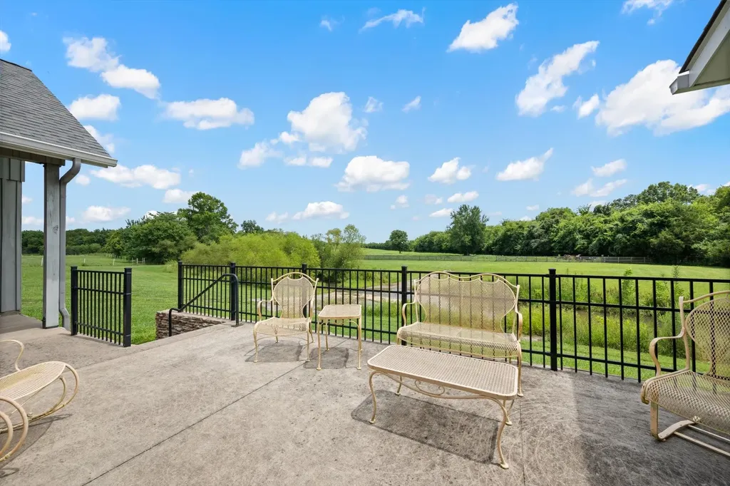 221 Eady Road Shelbyville TN 37160