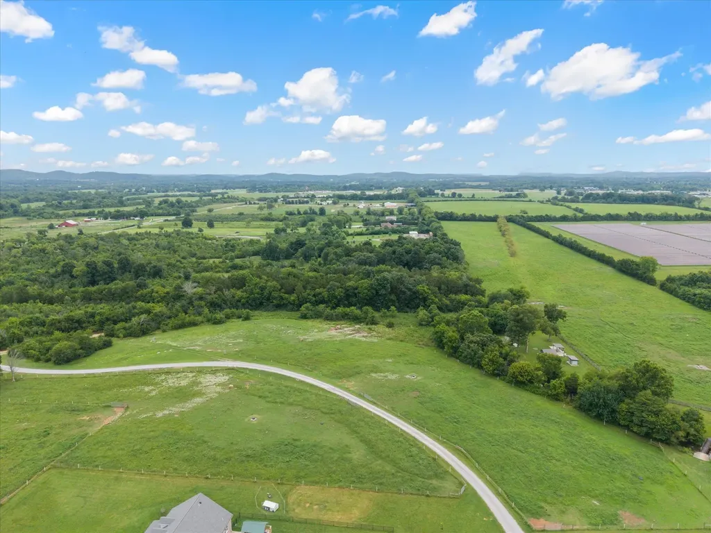 221 Eady Road Shelbyville TN 37160