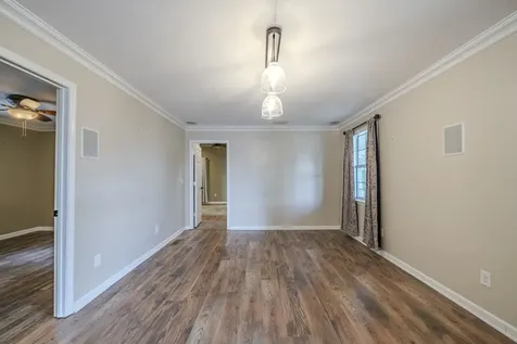 201 Beechview Drive Clifton TN 38425