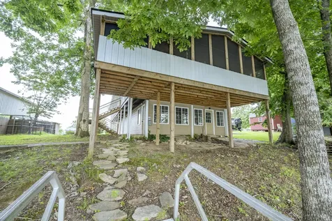 201 Beechview Drive Clifton TN 38425