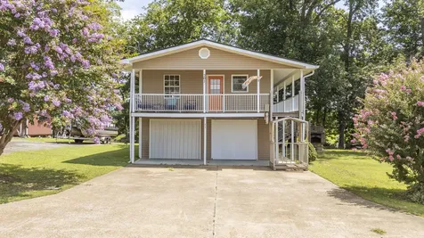 201 Beechview Drive Clifton TN 38425