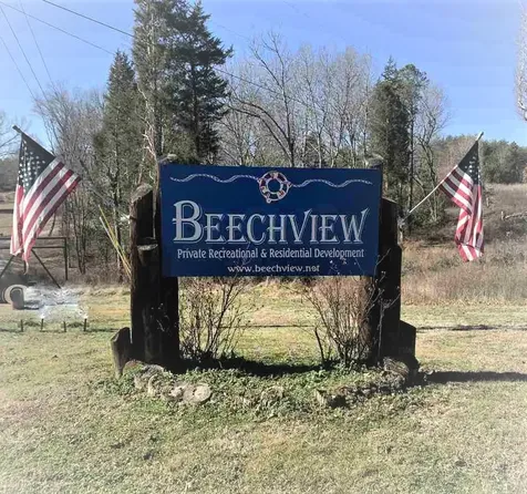 201 Beechview Drive Clifton TN 38425