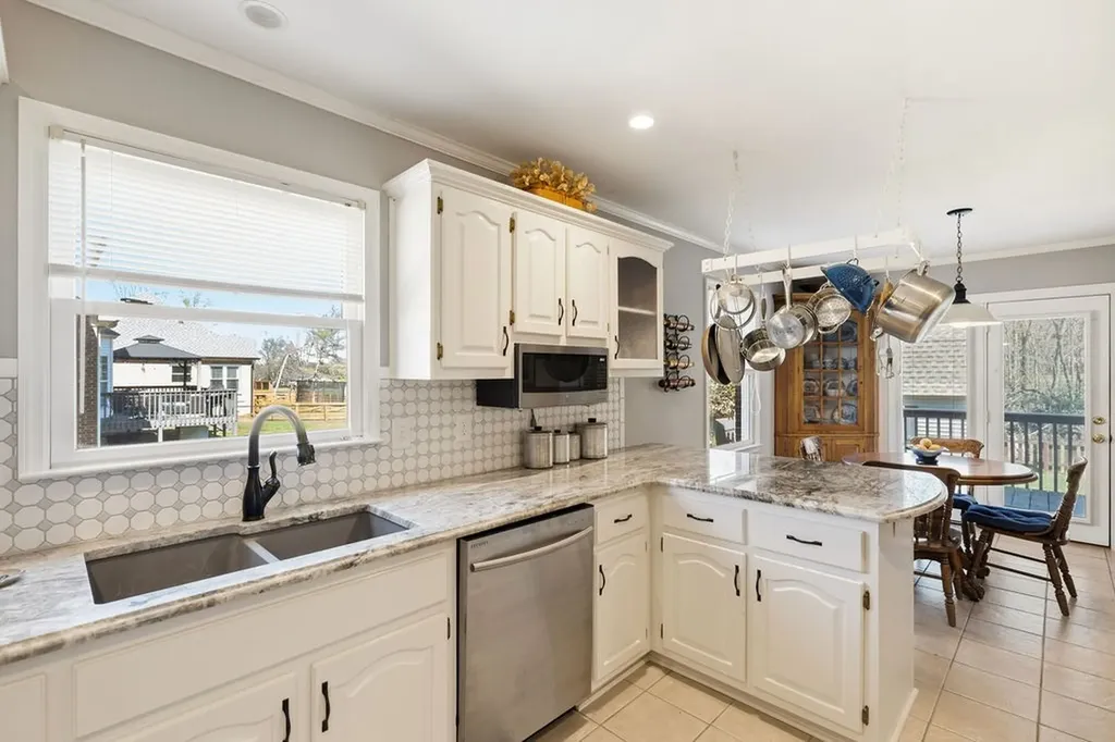 123 Deerview Drive Columbia TN 38401