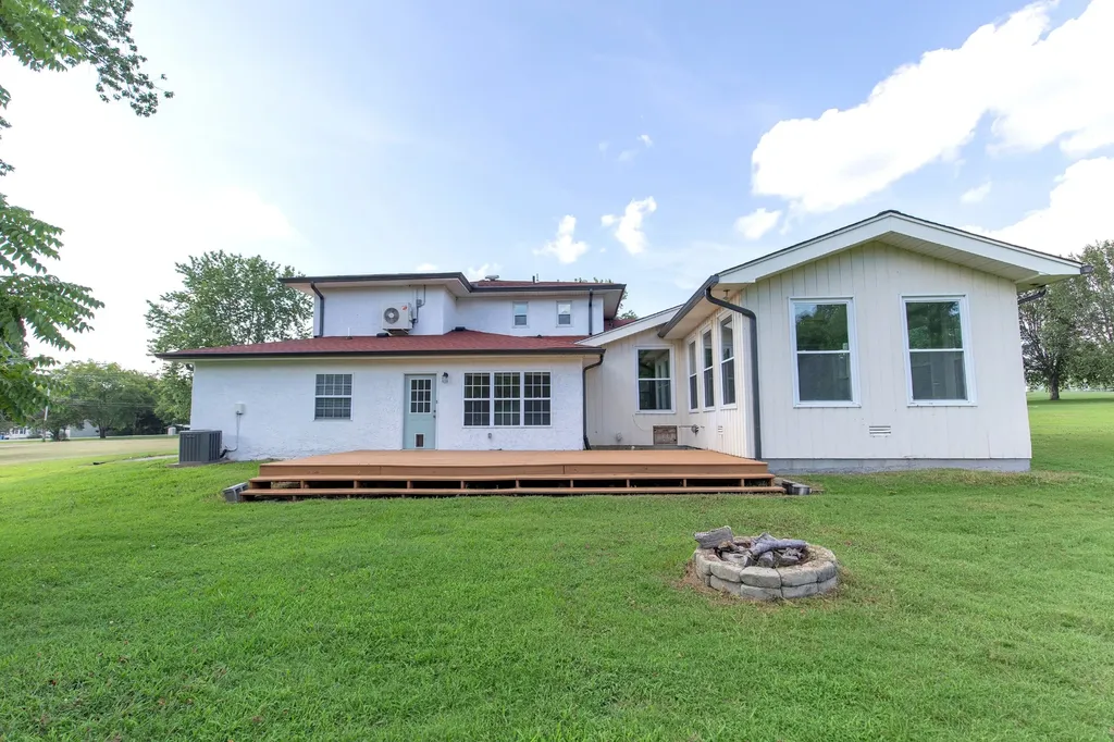 557 Peach Valley Road Gallatin TN 37066
