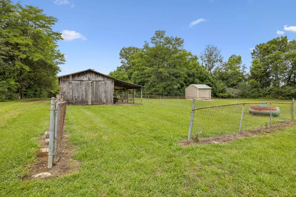 1944 Cainsville Road Lebanon TN 37090
