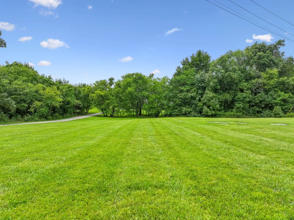 1944 Cainsville Road Lebanon TN 37090
