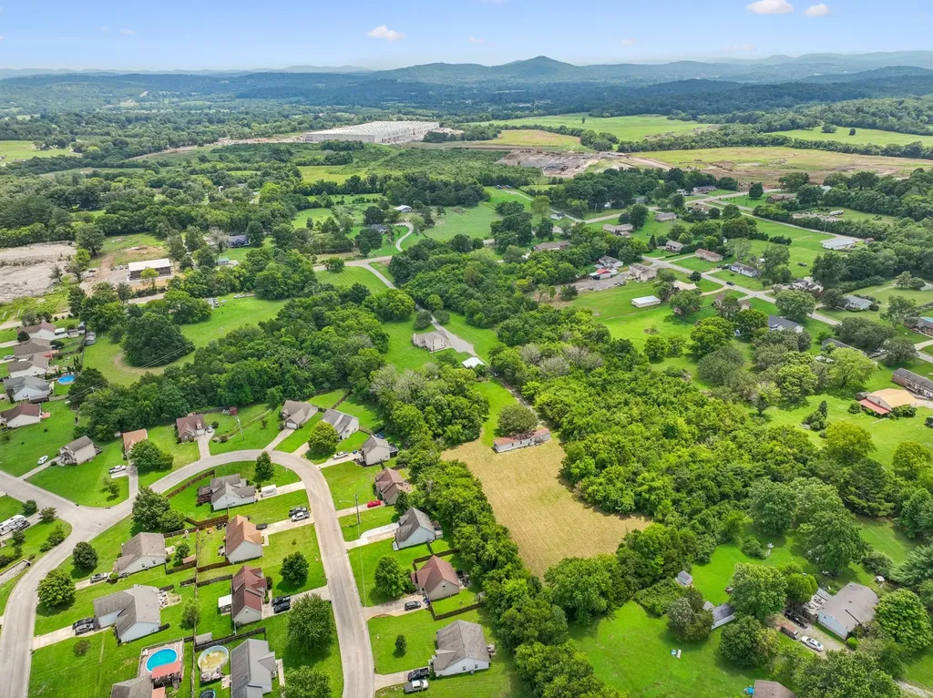 1944 Cainsville Road Lebanon TN 37090