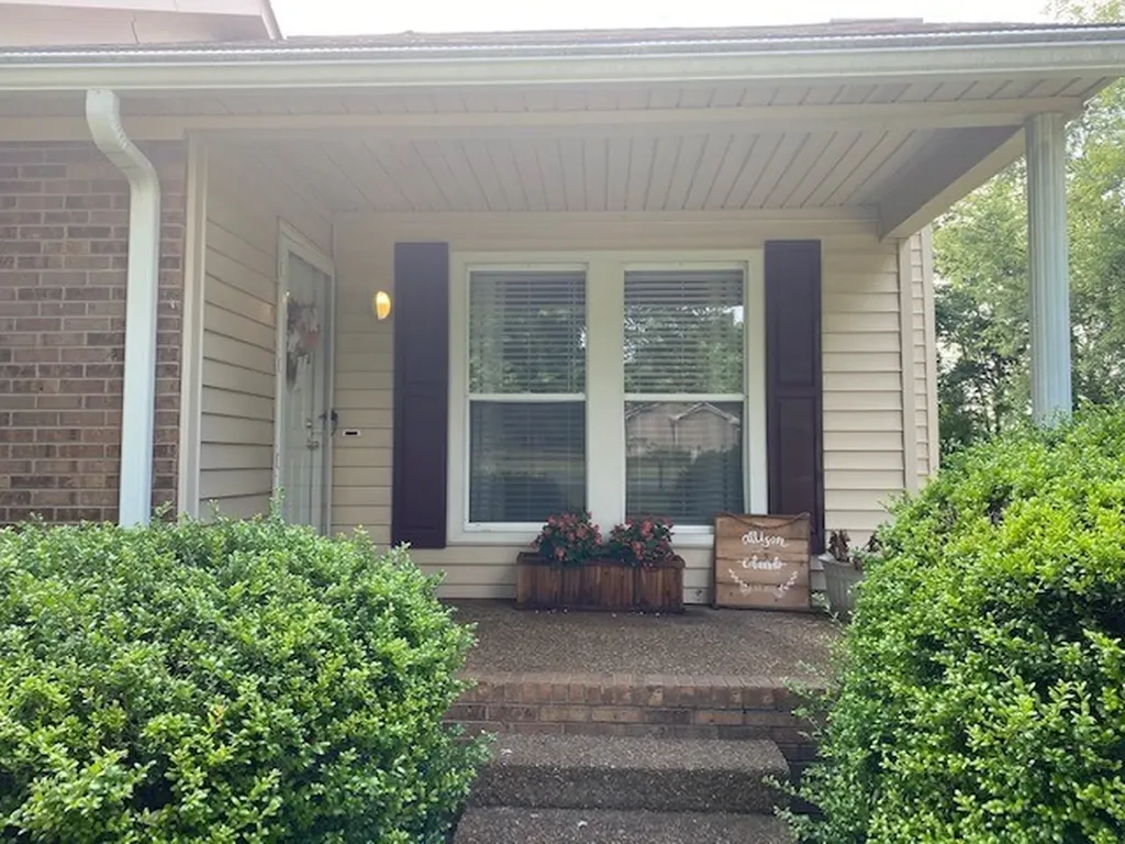 2075 Stonebrook Drive Murfreesboro TN 37128
