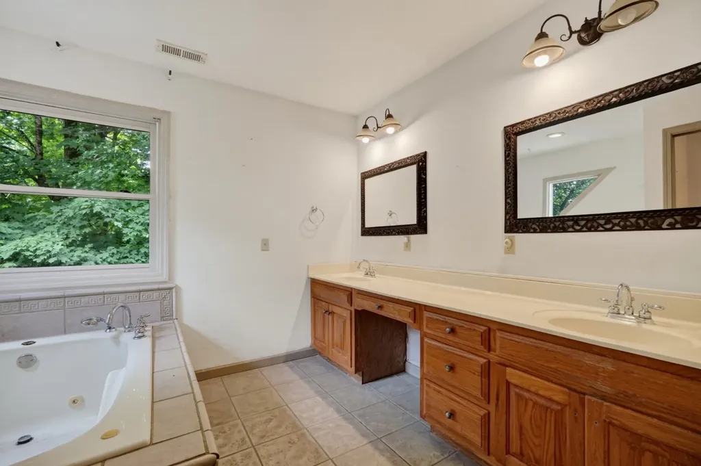 2946 Pen Hook Road Monterey TN 38574