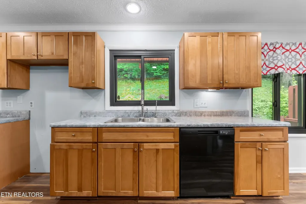 26182528 Shaler Lane Knoxville TN 37920