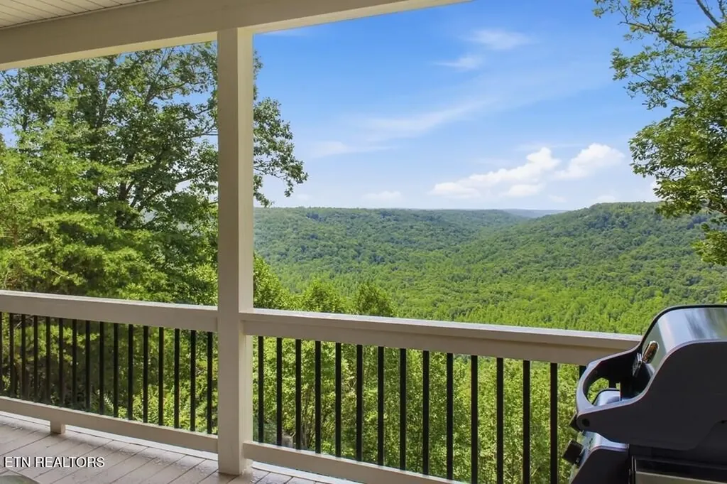 583 Cliff Park Road Monterey TN 38574