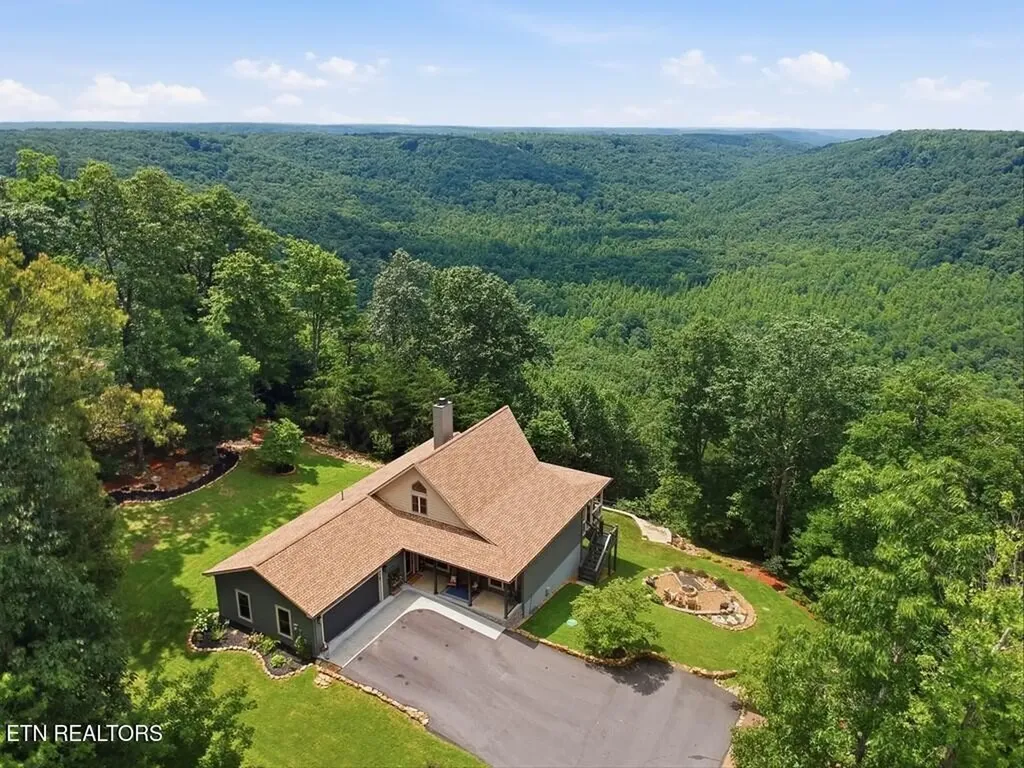 583 Cliff Park Road Monterey TN 38574