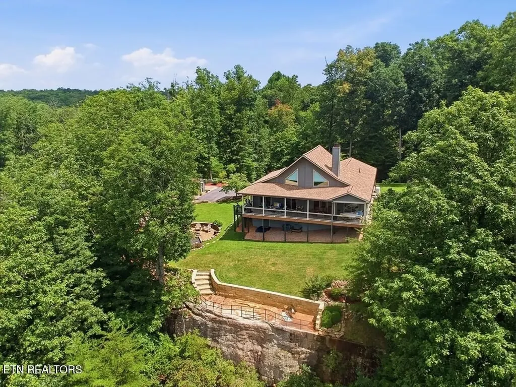 583 Cliff Park Road Monterey TN 38574