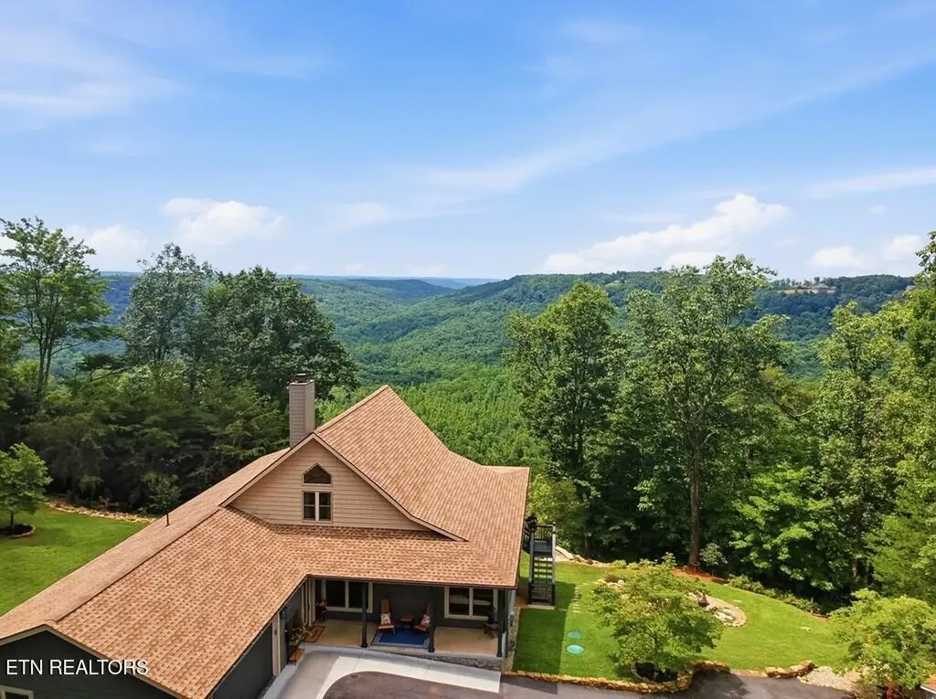 583 Cliff Park Road Monterey TN 38574