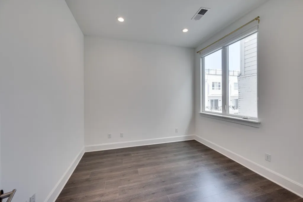 345 Douglas Avenue Nashville TN 37207