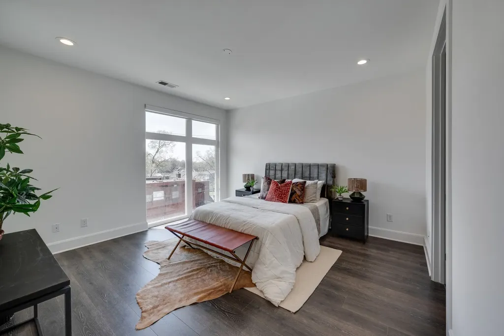 345 Douglas Avenue Nashville TN 37207
