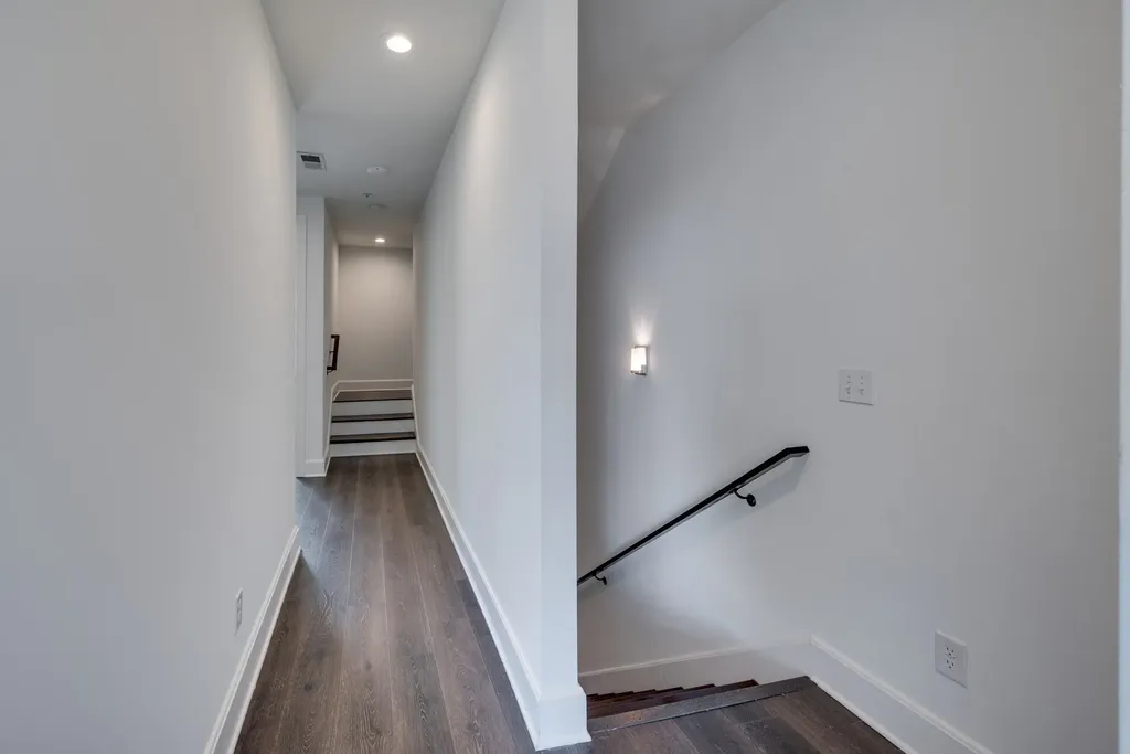345 Douglas Avenue Nashville TN 37207