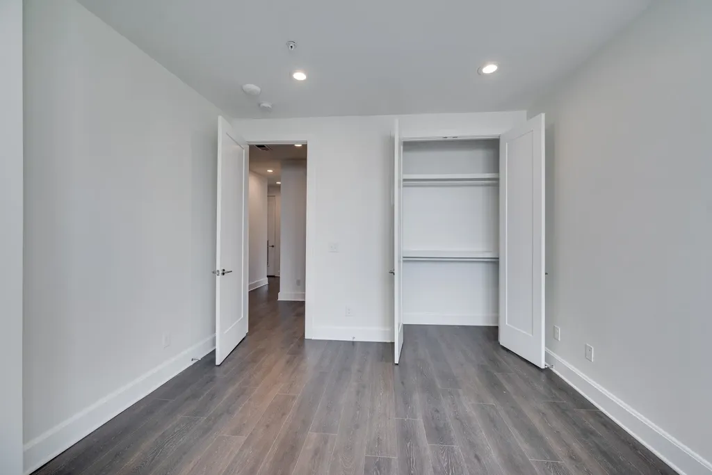 345 Douglas Avenue Nashville TN 37207