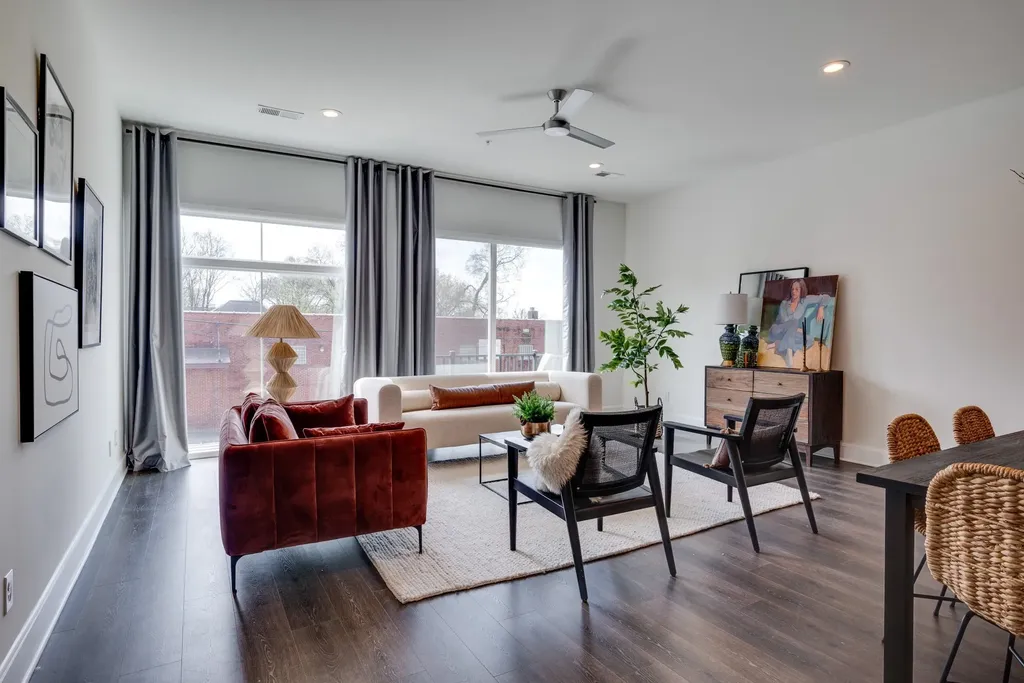 345 Douglas Avenue Nashville TN 37207