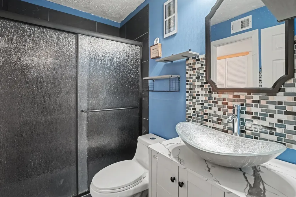 126 Five Oaks Drive Nashville TN 37217