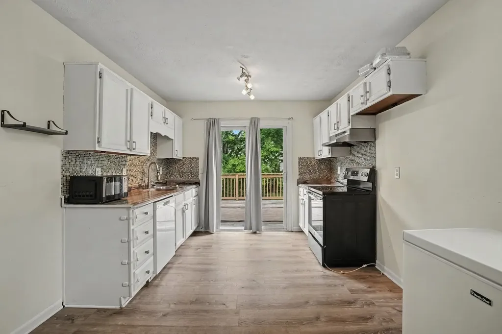 126 Five Oaks Drive Nashville TN 37217