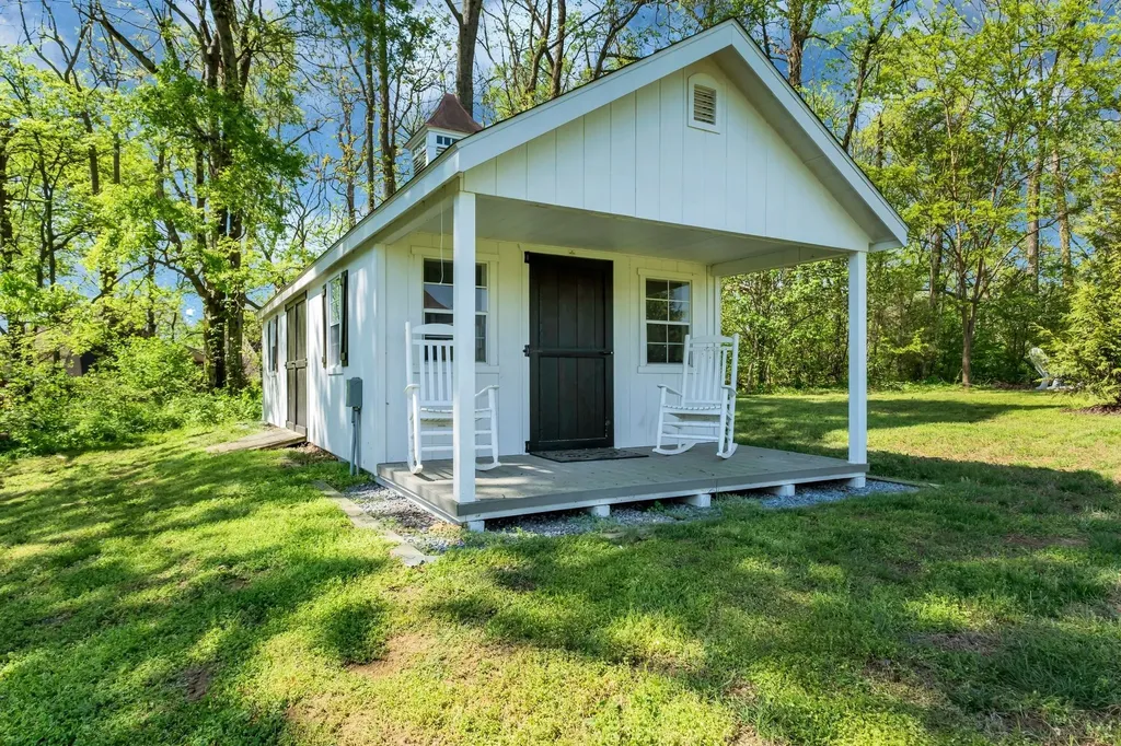 5026 Hilltop Lane College Grove TN 37046