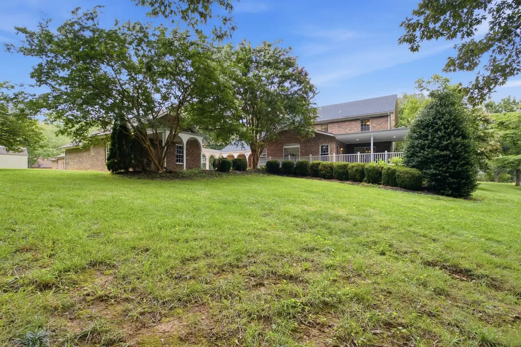2812 Wakefield Drive Clarksville TN 37043
