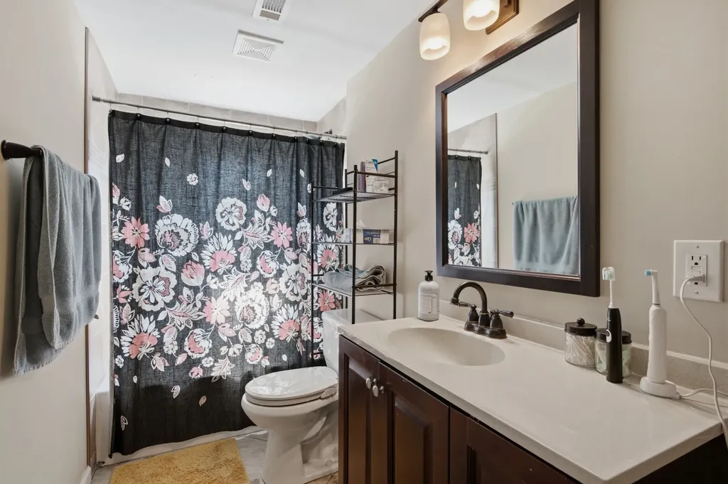 1205 Russell Street Nashville TN 37206