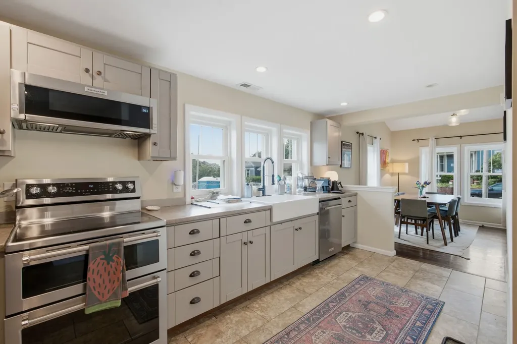 1205 Russell Street Nashville TN 37206