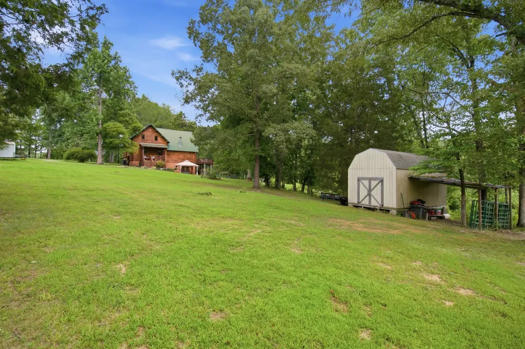 20151 Ben Fly Road Lyles TN 37098