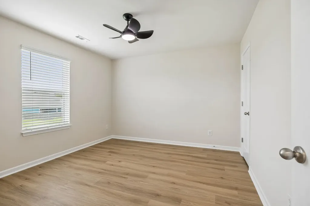 2708 Swarm Court Columbia TN 38401