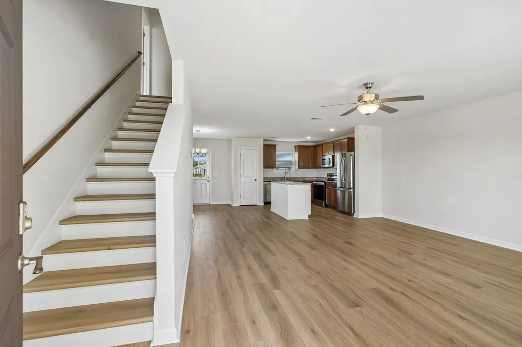 2708 Swarm Court Columbia TN 38401