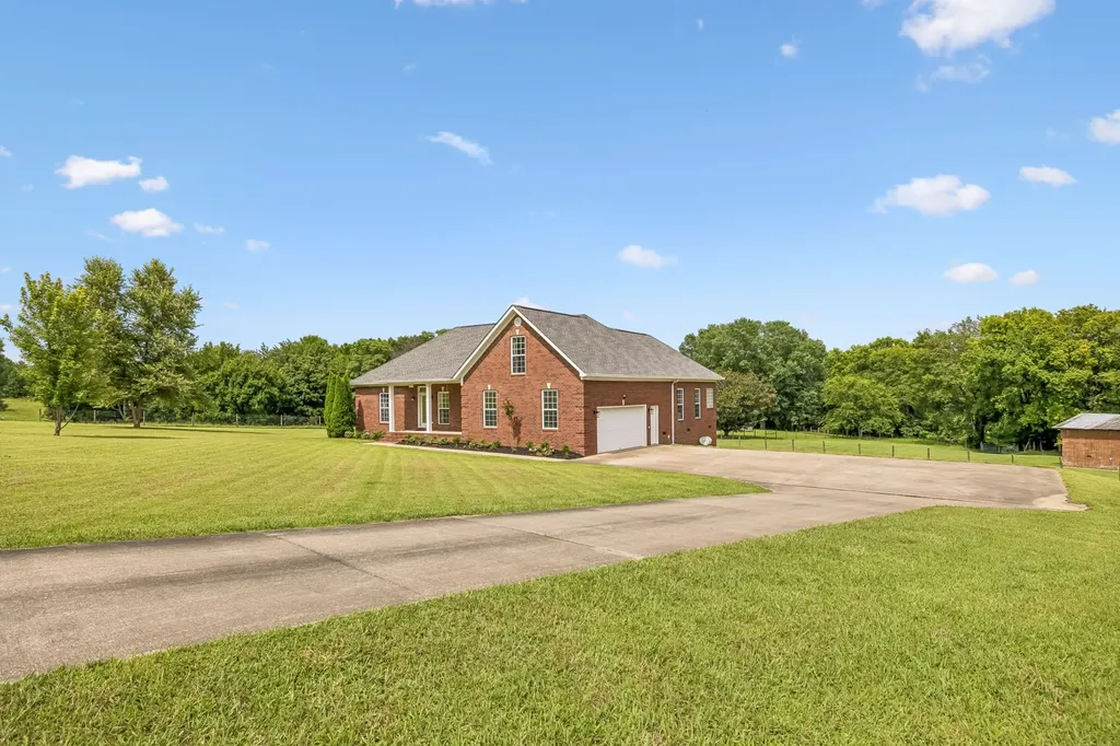 1212 Rambo Hollow Road Lewisburg TN 37091