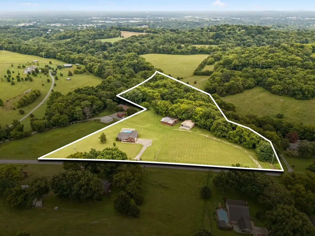 1212 Rambo Hollow Road Lewisburg TN 37091