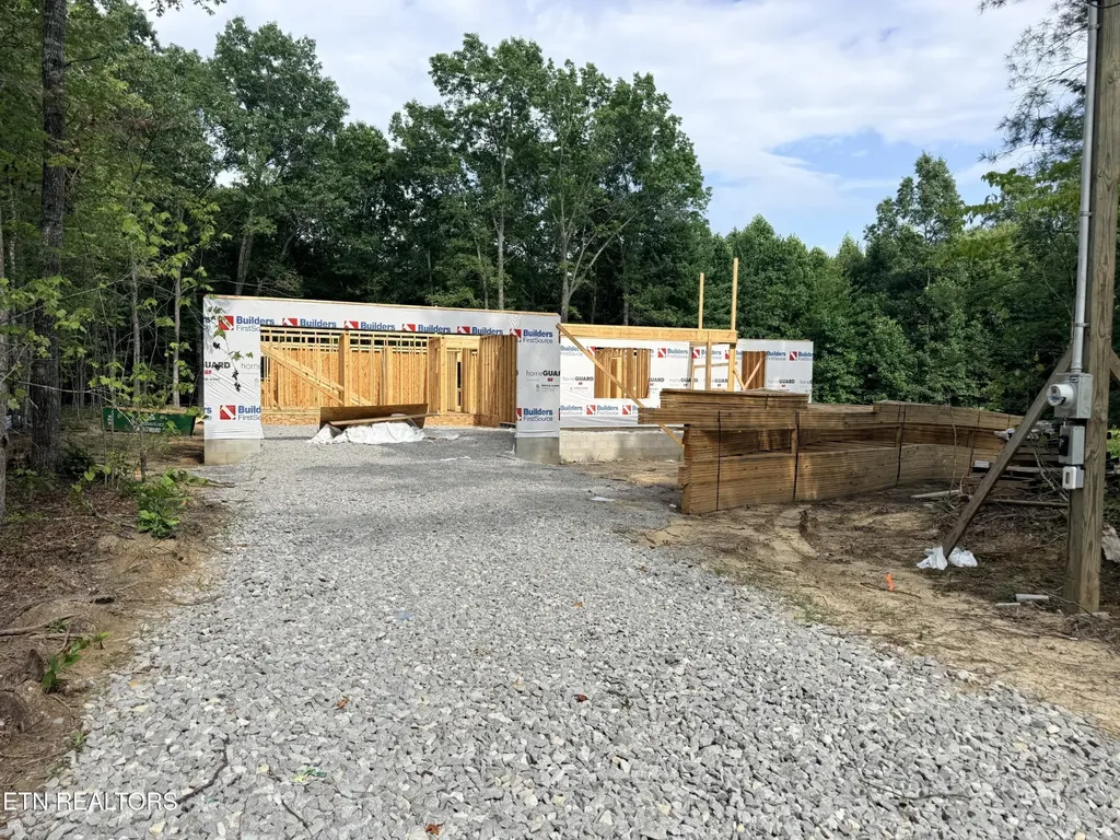 250 Stone Cliff Lane Jamestown TN 38556