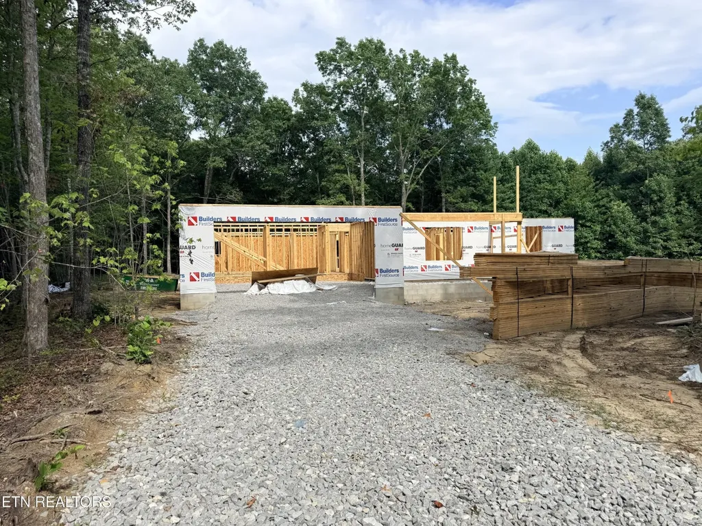 250 Stone Cliff Lane Jamestown TN 38556