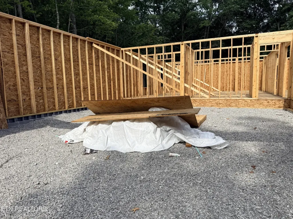 250 Stone Cliff Lane Jamestown TN 38556