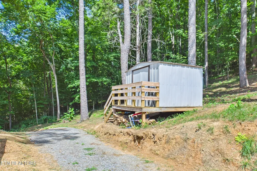 361 County Road 38 Riceville TN 37370
