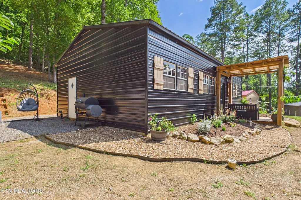 361 County Road 38 Riceville TN 37370