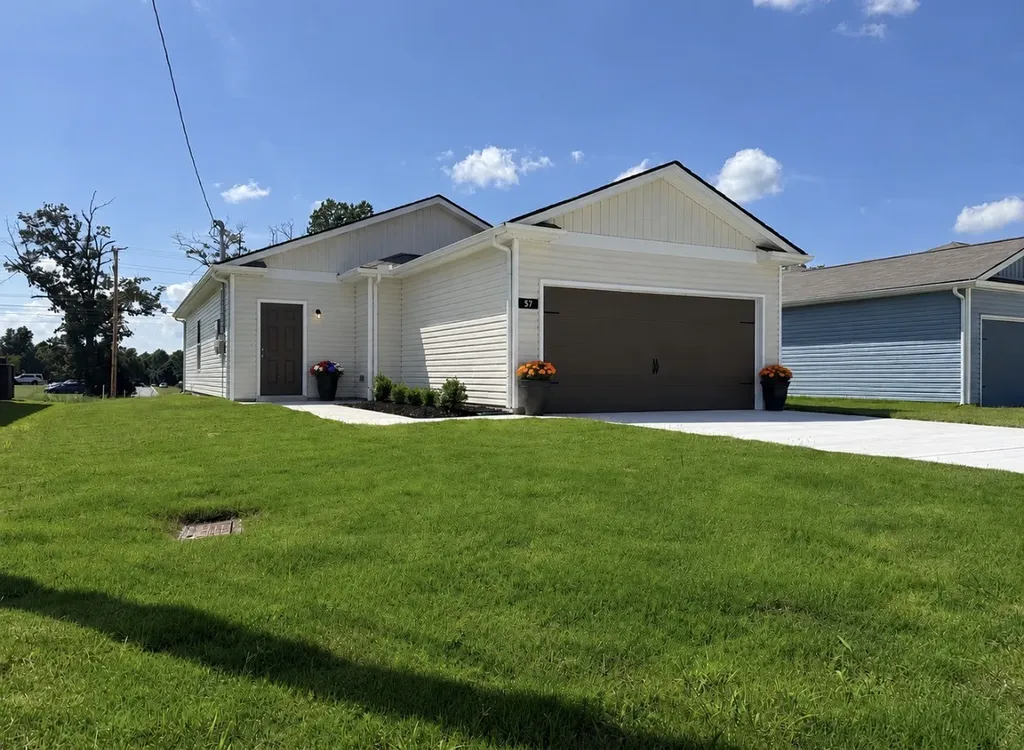 57 Stonehenge Lane Manchester TN 37355