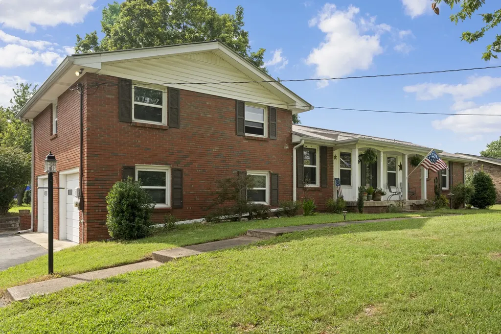 131 Rebecca Drive Hendersonville TN 37075