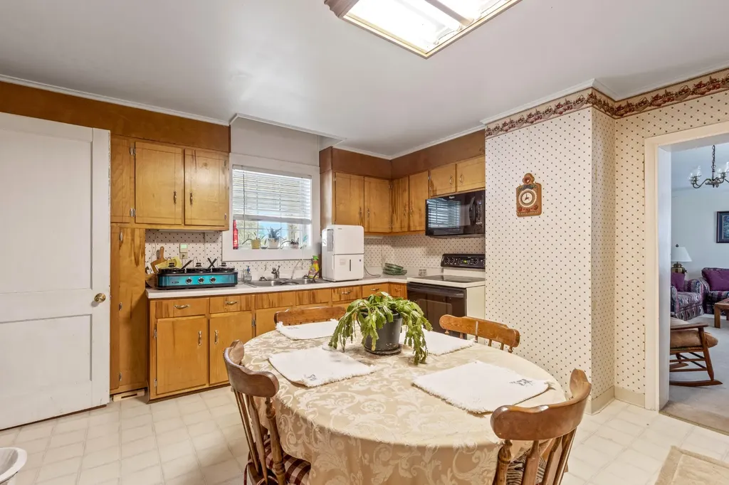 7055 Mooneyham Lonewood Road Spencer TN 38585