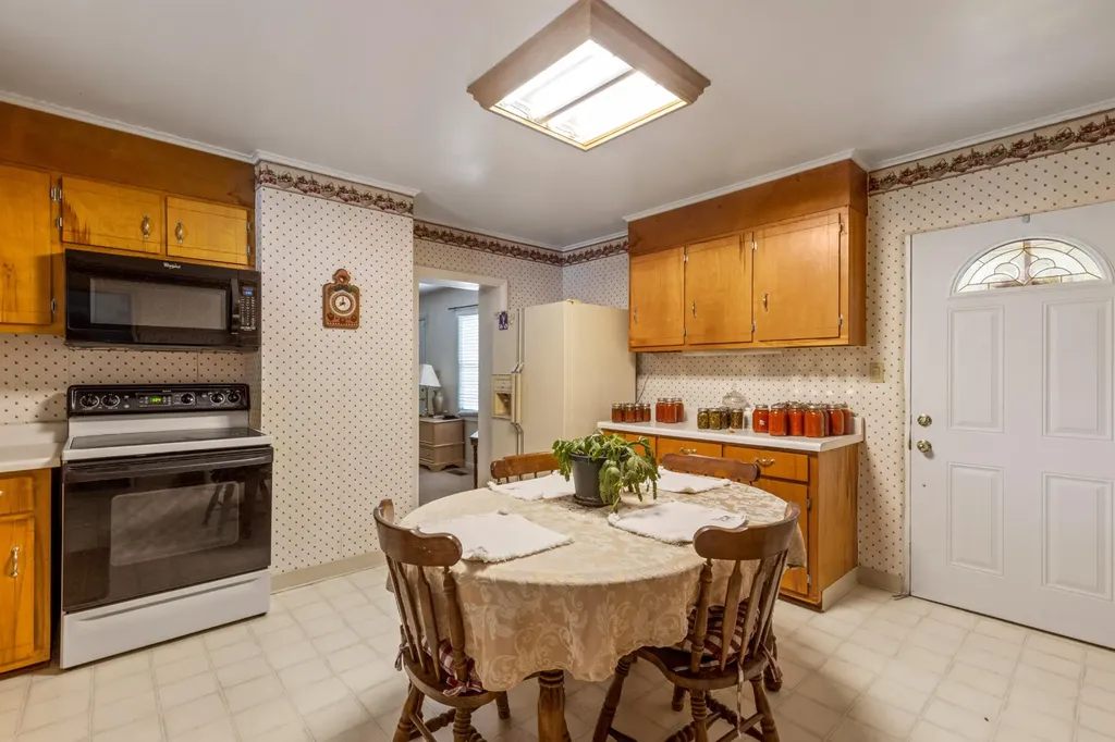 7055 Mooneyham Lonewood Road Spencer TN 38585